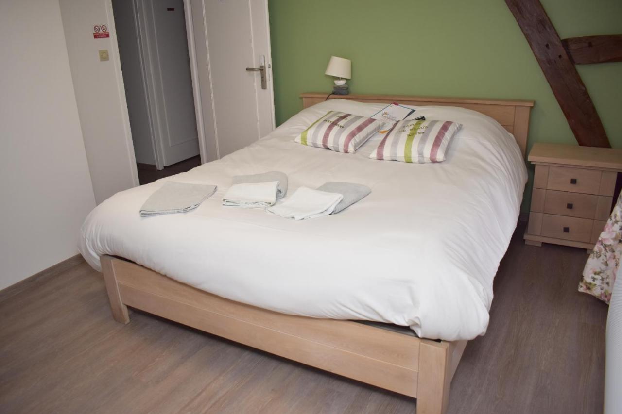 Auberge Saint Fergeux Gionges ภายนอก รูปภาพ