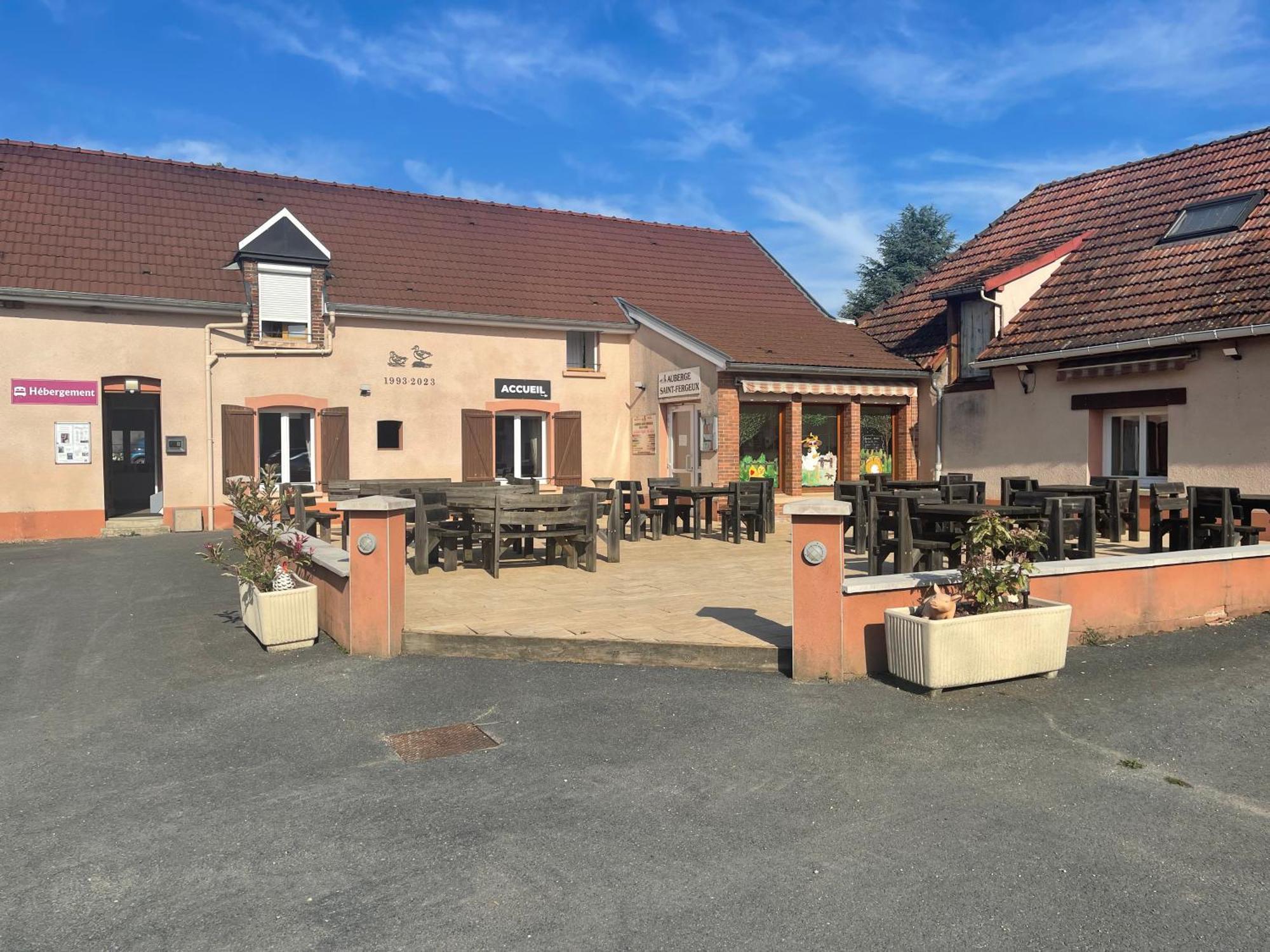 Auberge Saint Fergeux Gionges ภายนอก รูปภาพ