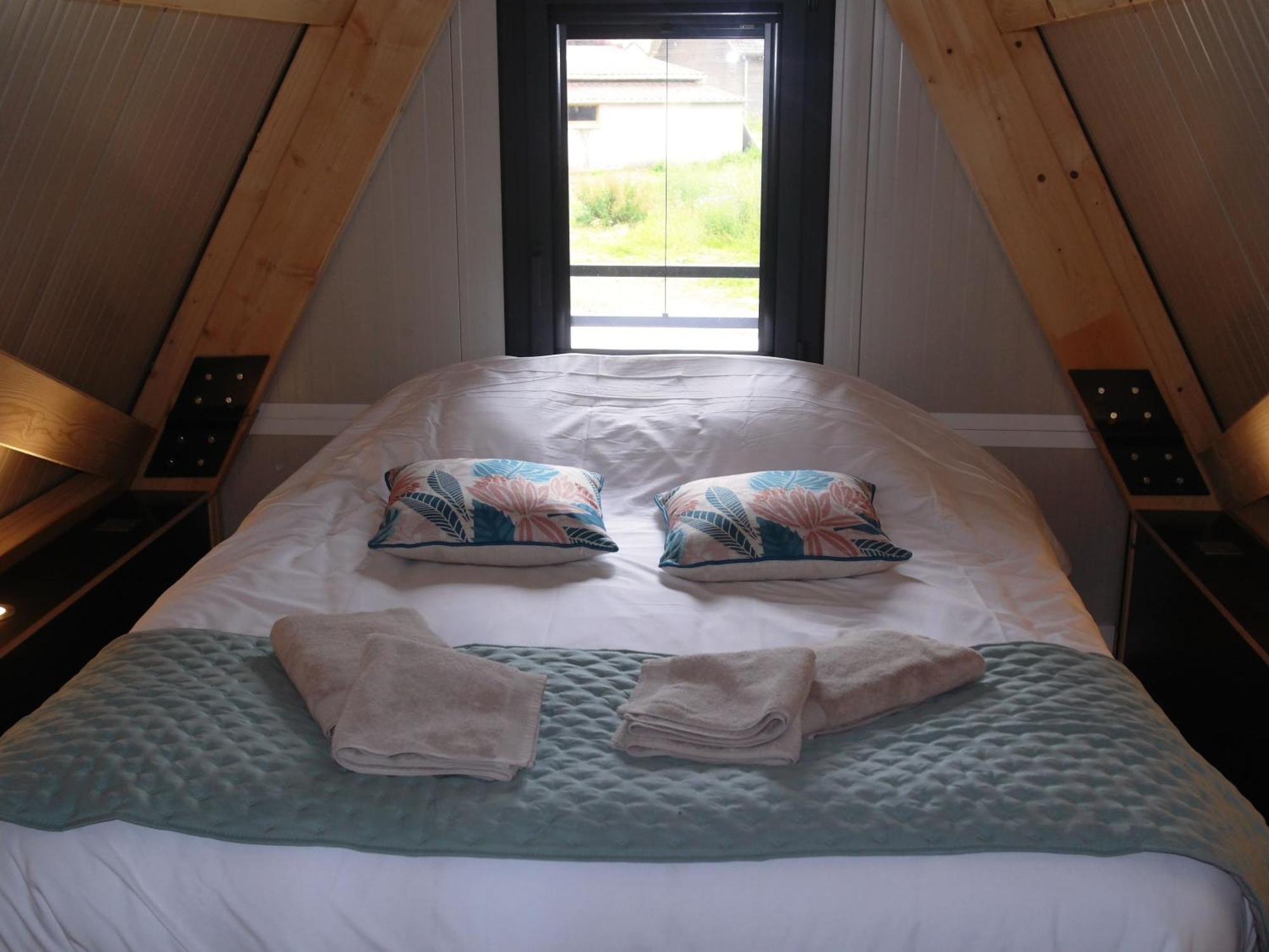 Auberge Saint Fergeux Gionges ภายนอก รูปภาพ