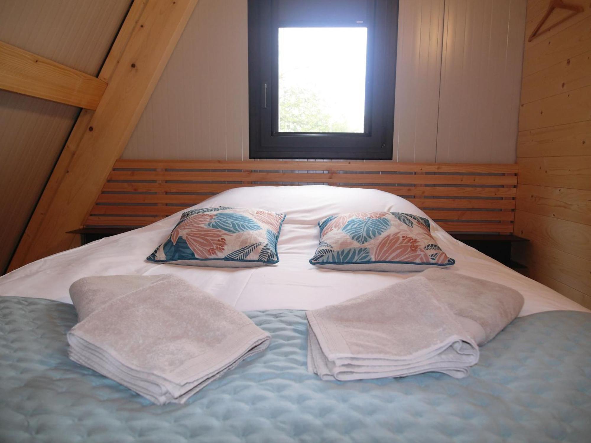 Auberge Saint Fergeux Gionges ภายนอก รูปภาพ