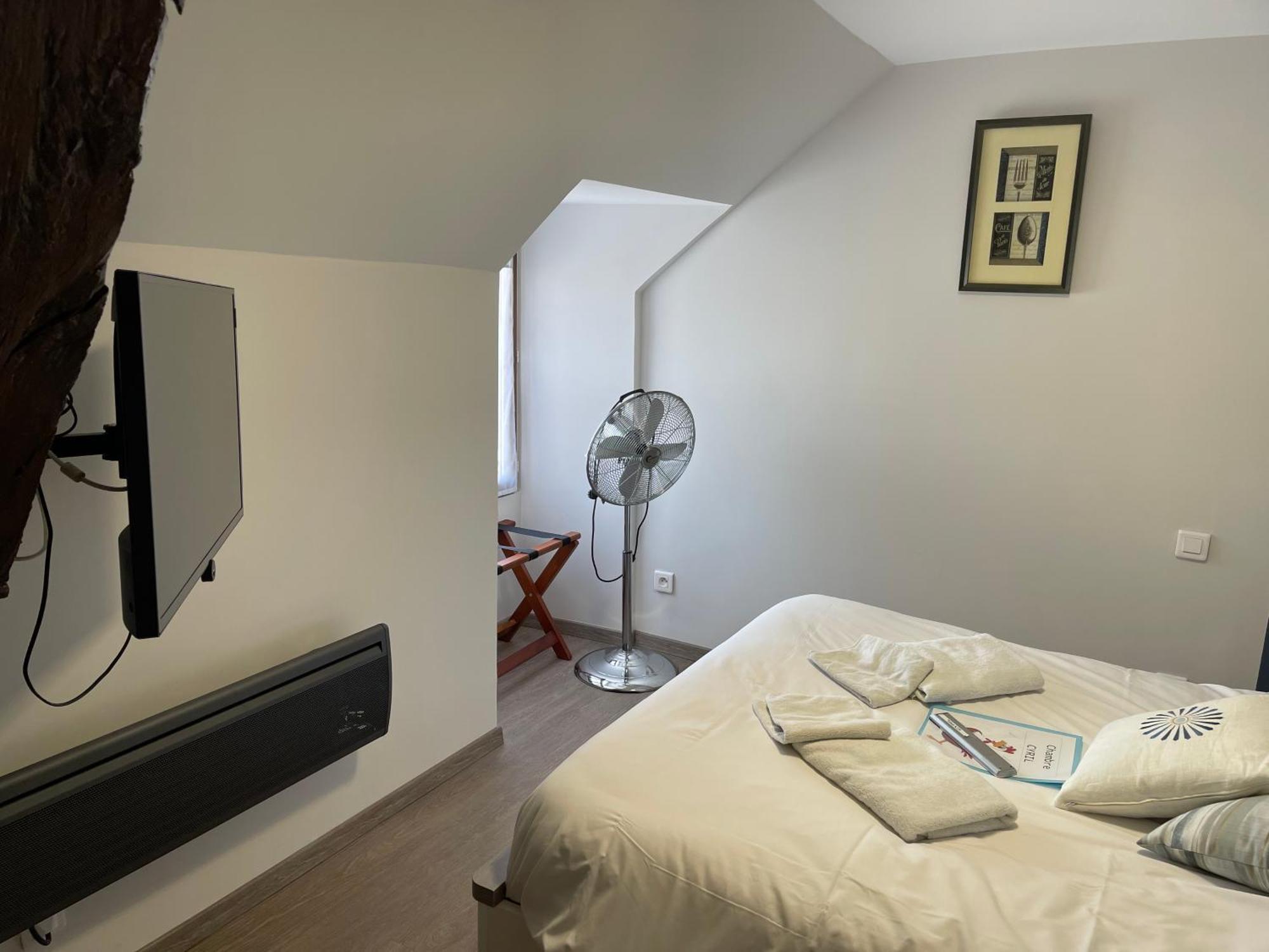 Auberge Saint Fergeux Gionges ภายนอก รูปภาพ
