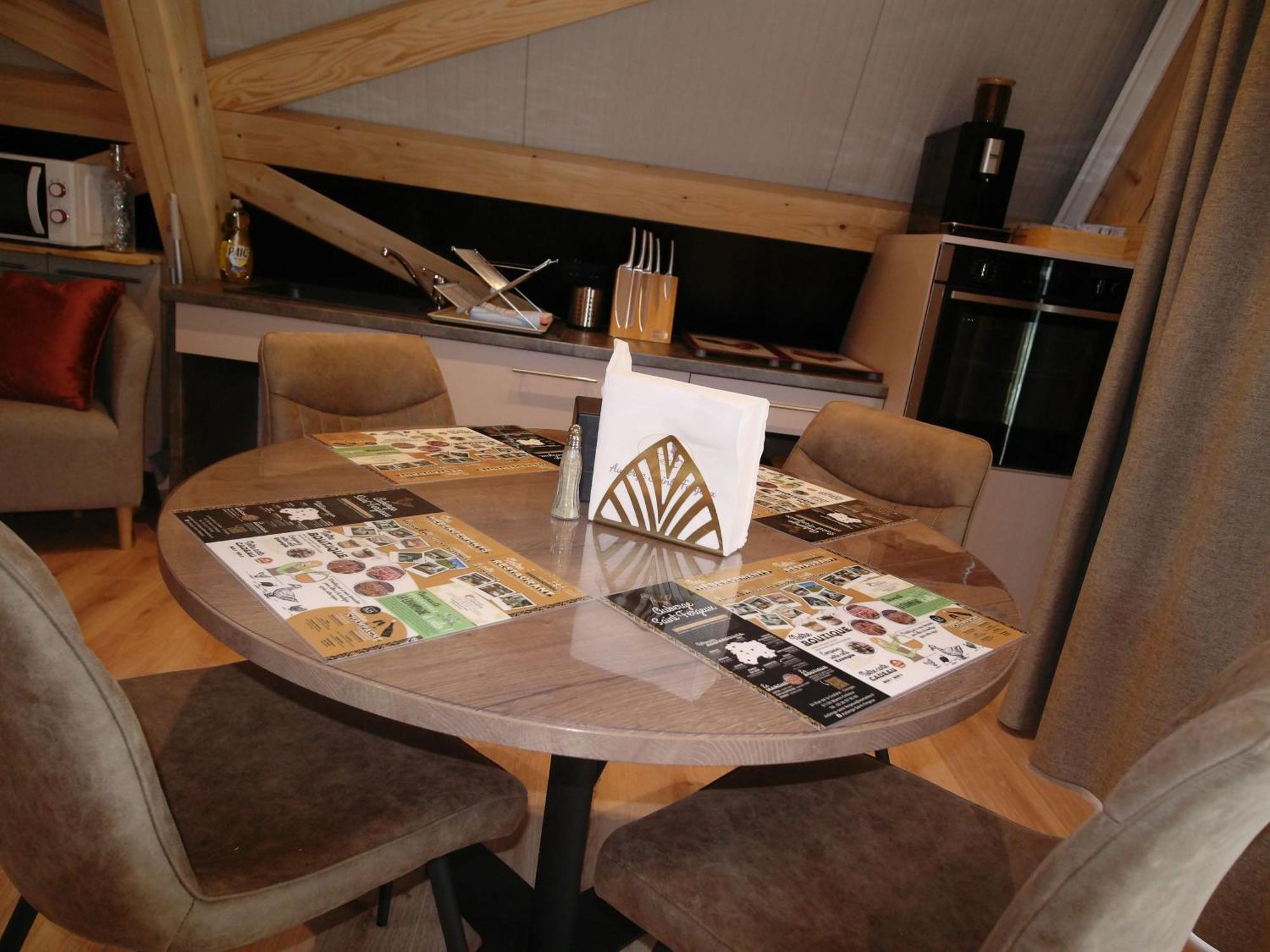 Auberge Saint Fergeux Gionges ภายนอก รูปภาพ